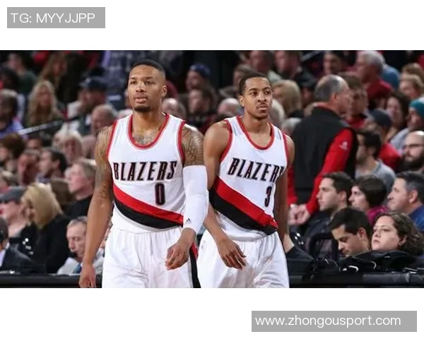 昔日双枪重聚波特兰麦科勒姆赛后与利拉德深情拥抱致敬