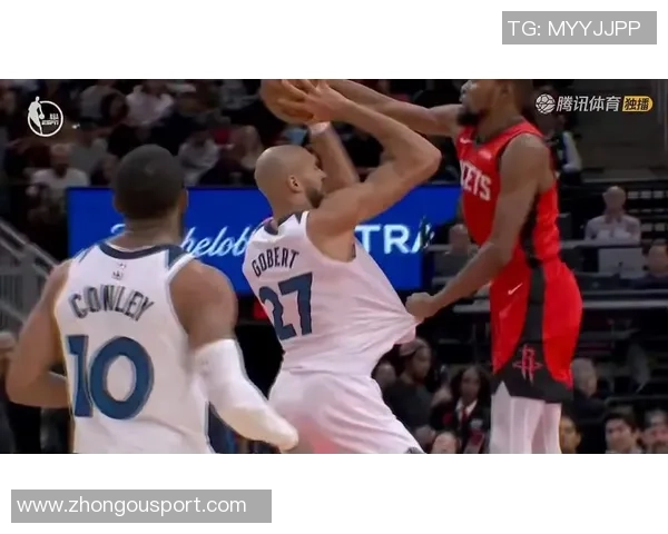 杜兰特强势突破帽掉戈贝尔芬奇不满遭罚一T引发争议